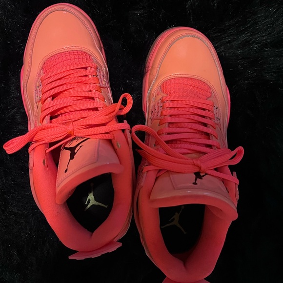 Nike Air Jordan with hoodie !! - Picture 3 of 4